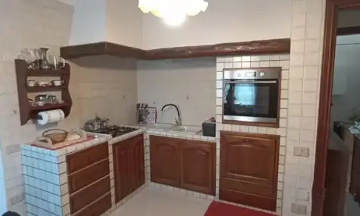 Rexer-Carbonia-Vendesi-casa-indipendente-a-Carbonia-Cucina