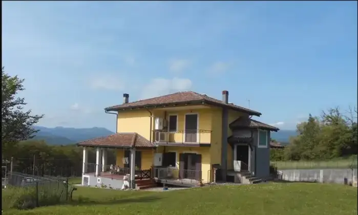 Rexer-Castelluccio-Inferiore-Villa-bifamiliare-in-vendita-in-Contrada-Ceracalla-a-Castelluccio-Inferiore-Giardino