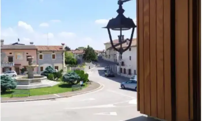 Rexer-Montereale-Valcellina-Casa-di-paese-in-piazza-Giulio-Cesare-a-Montereale-Valcellina-Terrazzo