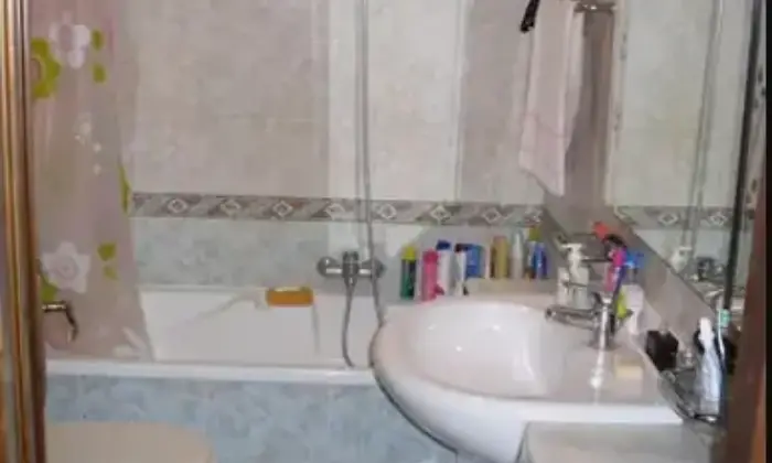 Rexer-Mezzojuso-Vendesi-appartamento-in-Via-Fonte-Vecchia-a-MEZZOJUSO-PA-Bagno