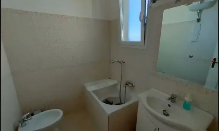 Rexer-Ostuni-Casa-indipendente-in-vendita-in-via-Marco-Pacuvio-ad-Ostuni-Bagno