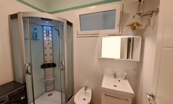 Rexer-Bari-Elegante-Appartamento-appena-Ristrutturato-e-mai-Abitato-Bagno