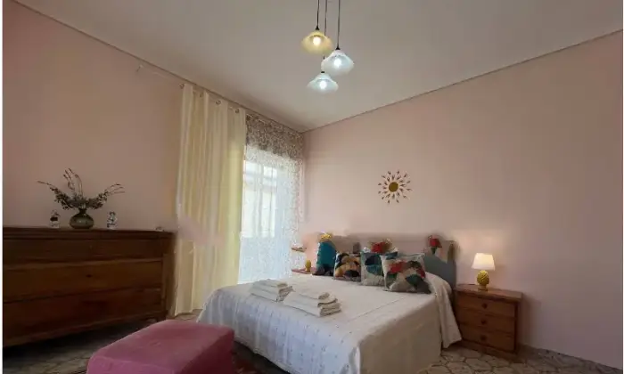 Rexer-Ragusa-Appartamento-ampio-in-vendita-a-Marina-di-Ragusa-Centro-CameraDaLetto