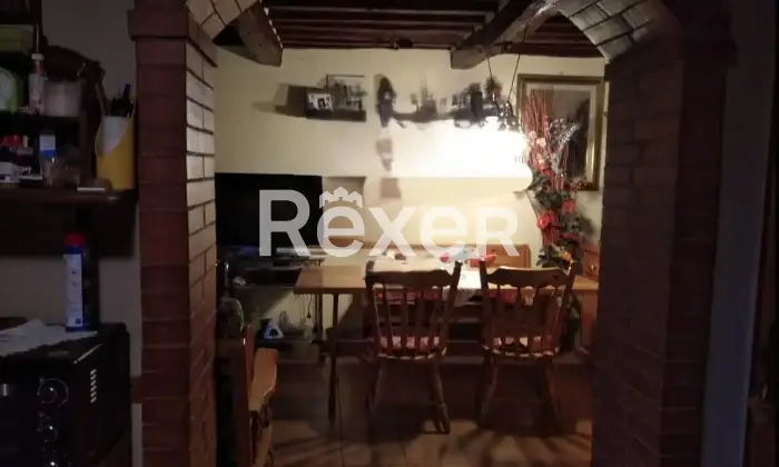 Rexer-Villa-Basilica-Terratetto-con-giardino-bosco-orto-in-vendita-VILLA-BASILICA-LU-Altro