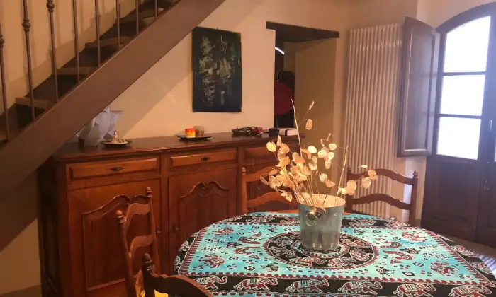 Rexer-Bucine-Casa-in-vendita-nel-romantico-borgo-di-Pietraviva-Salone