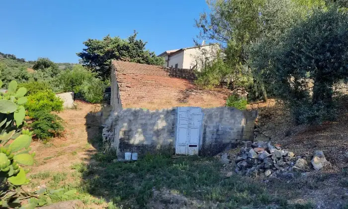 Rexer-Cosentini-Vendesi-casa-con-terreno-in-via-Carretiello-Roccadaspide-Terrazzo