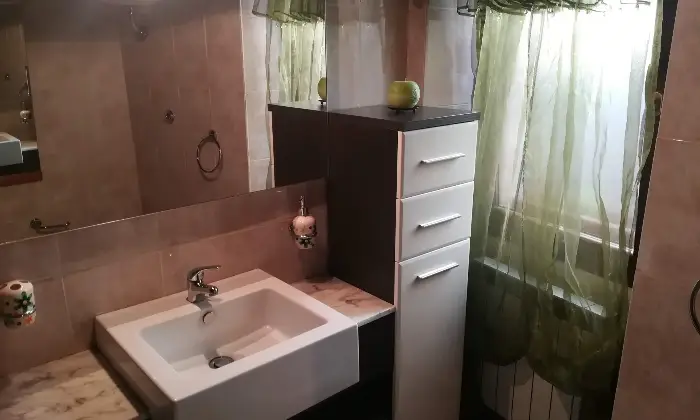 Rexer-Fermo-Casa-con-ingresso-indipendente-in-Via-delle-Scalette-Fermo-Bagno