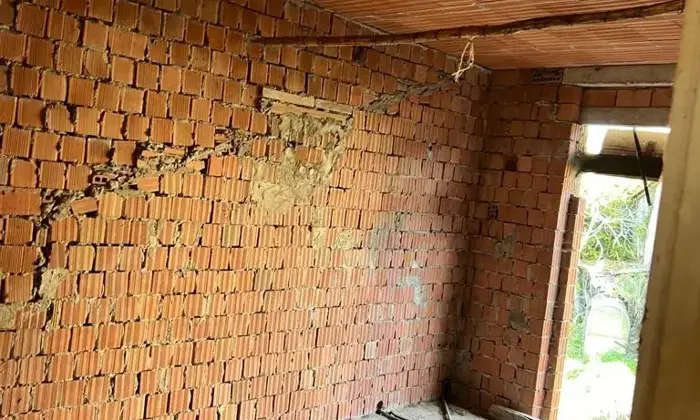 Rexer-ALTA-VAL-TIDONE-ALLO-STATO-RUSTICO-CASA-DA-COMPLETARE-E-RISTRUTTURARE-con-giardino-e-garage-a-CAMINATA-fraz-di-ALTA-VAL-TIDONE-PC-ALTRO