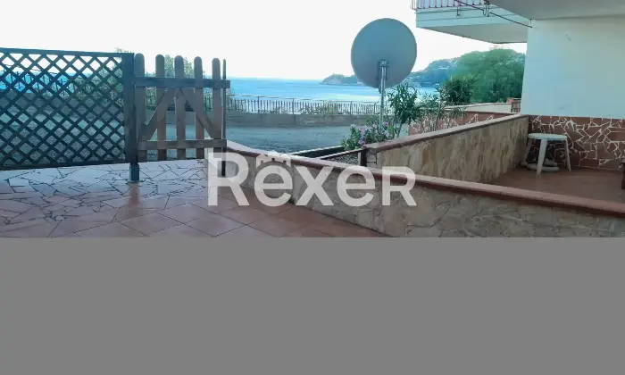 Rexer-Letojanni-Bilocale-fronte-e-vista-mare-a-Letojanni-Altro