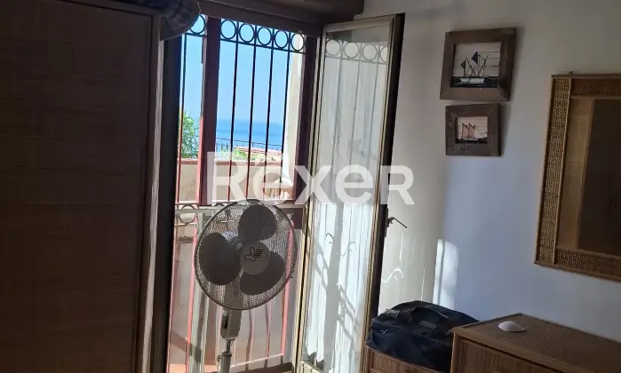 Rexer-Letojanni-Bilocale-fronte-e-vista-mare-a-Letojanni-Altro