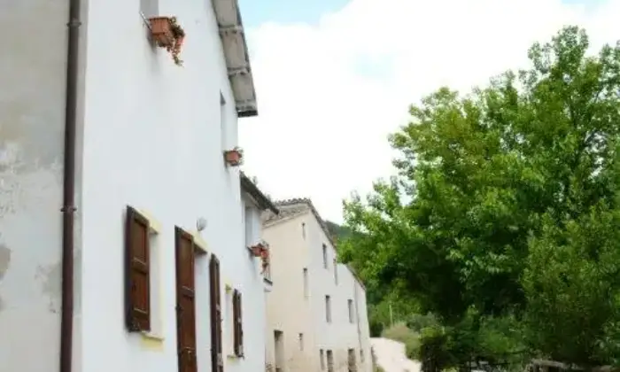 Rexer-cingoli-Casa-di-campagna-vicino-Cingoli-Altro