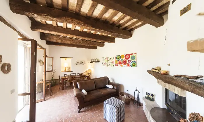 Rexer-cingoli-Casa-di-campagna-vicino-Cingoli-Salone