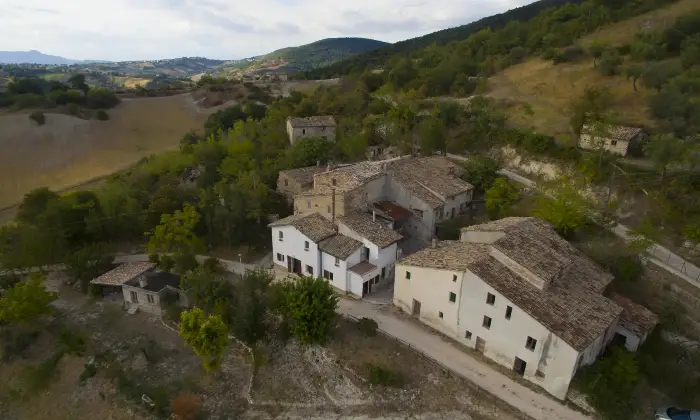Rexer-cingoli-Casa-di-campagna-vicino-Cingoli-Altro