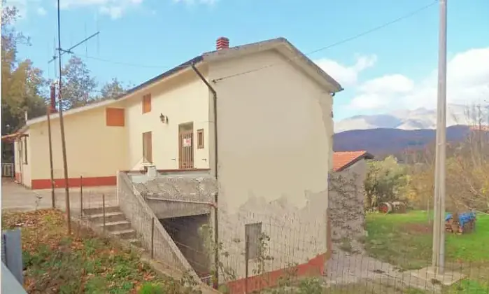 Rexer-Lauria-Casa-in-vendita-in-Contrada-Valle-Salomone-a-Lauria-Altro