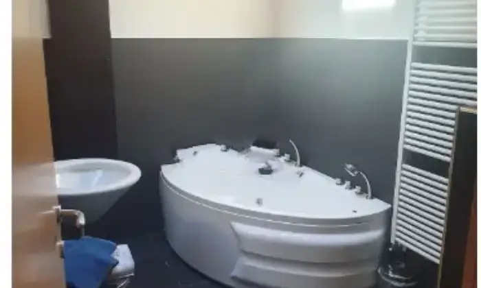 Rexer-Breno-Attico-in-vendita-in-via-Leonardo-da-Vinci-Bagno