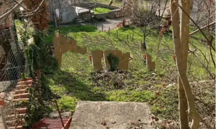Rexer-Gioia-dei-Marsi-Casa-di-paese-in-vendita-in-via-Gretta-Giardino