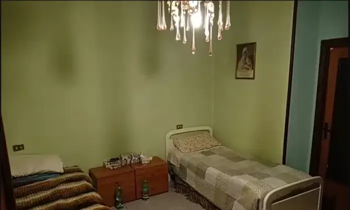 Rexer-Corvaro-Appartamento-in-vendita-in-Via-Dante-Alighieri-a-Borgorose-CameraDaLetto