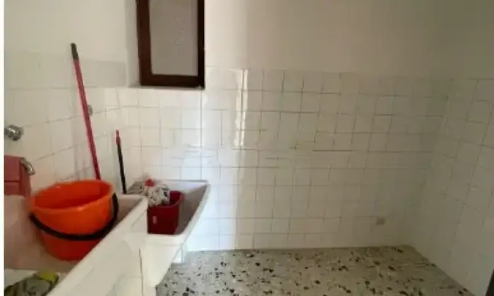 Rexer-Abriola-Trilocale-in-vendita-in-via-Decio-Bruno-ad-Abriola-Bagno