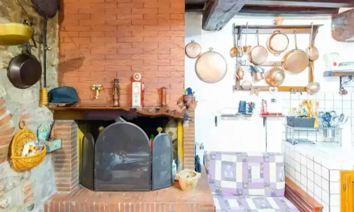 Rexer-Cortona-Terratetto-unifamiliare-con-due-ingressi-indipendenti-nella-frazione-di-Camucia-a-Cortona-Cucina