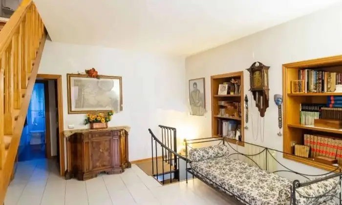 Rexer-Cortona-Terratetto-unifamiliare-con-due-ingressi-indipendenti-nella-frazione-di-Camucia-a-Cortona-Altro