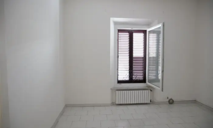 Rexer-Cecina-Prestigioso-appartamento-per-ufficiostudio-in-centro-a-Cecina-LI-Altro