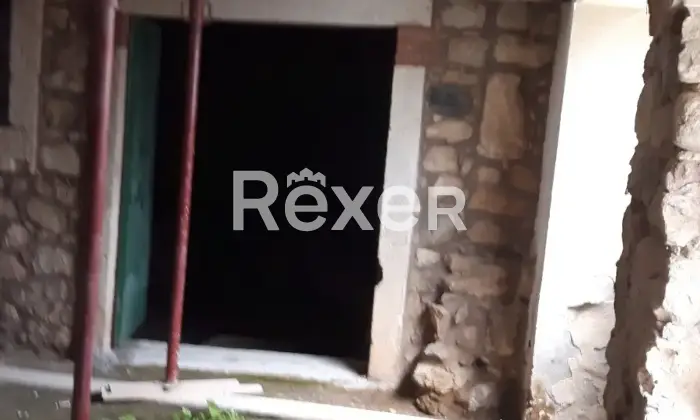 Rexer-Soave-Casa-da-ristrutturare-a-SOAVE-VR-Altro