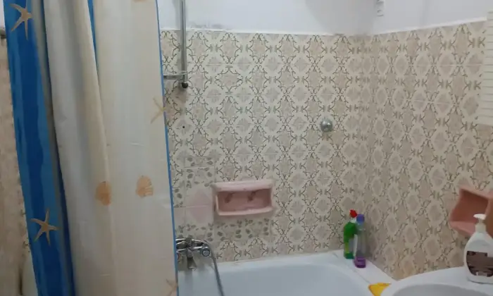 Rexer-Senise-Vendesi-immobile-situato-su-tre-livelli-BAGNO