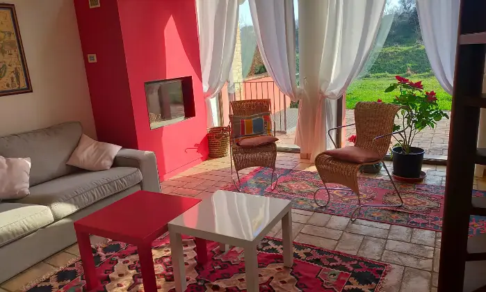 Rexer-Paravento-Incantevole-villa-con-piscina-nelle-Marche-SALONE