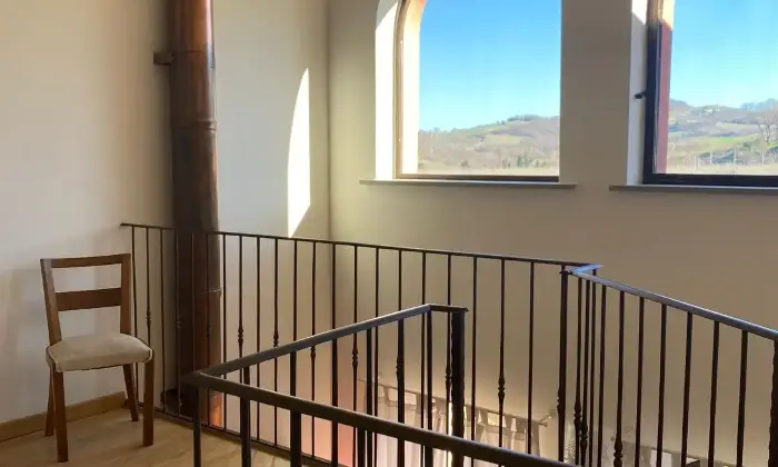 Rexer-Paravento-Incantevole-villa-con-piscina-nelle-Marche-SALONE