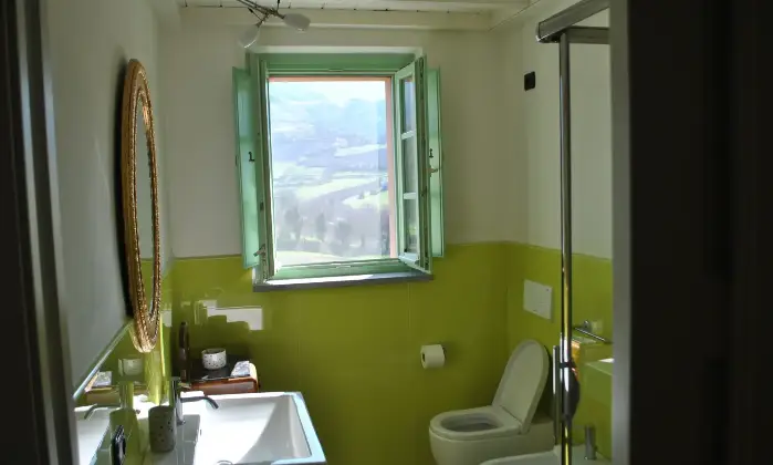 Rexer-Paravento-Incantevole-villa-con-piscina-nelle-Marche-BAGNO