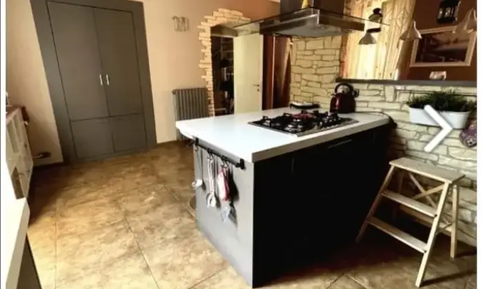 Rexer-Pigna-Luminosissimo-appartamento-di-ampia-metratura-Cucina