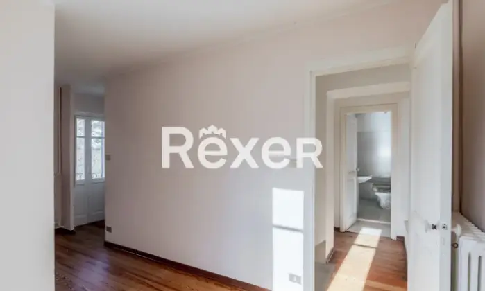 Rexer-TORINO-Due-villette-con-terreno-Altro