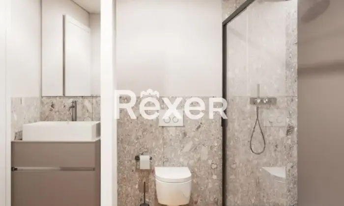 Rexer-SANREMO-Appartamento-duplex-con-patio-Bagno