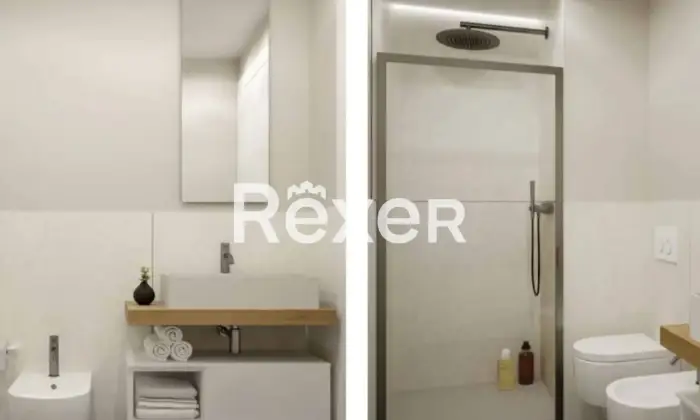 Rexer-SANREMO-Bilocale-ultimo-piano-con-box-Bagno