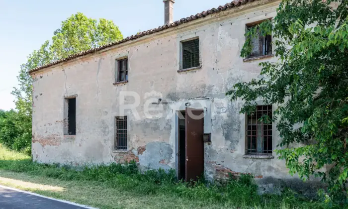 Rexer-Bagnolo-San-Vito-Loghino-mantovano-da-ristrutturare-ideale-per-finalit-turistiche-ALTRO