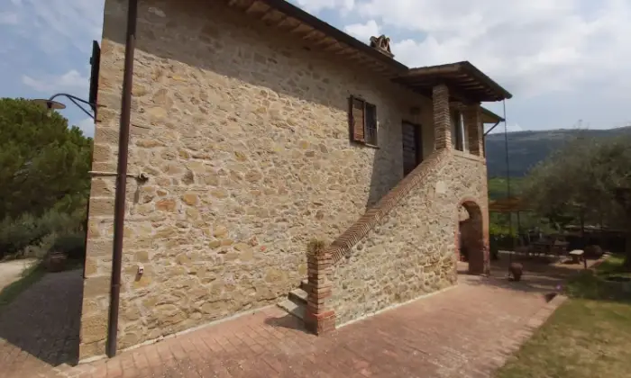 Rexer-Perugia-ANTICO-CASOLARE-A-KM-DAL-CENTRO-DI-PERUGIA-Terrazzo