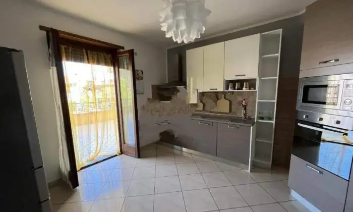 Rexer-Mondragone-Bellissimo-e-nuovissimo-appartamento-Cucina
