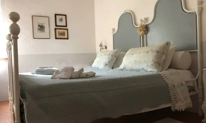Rexer-Montaione-Rustico-in-vendita-in-via-Ribaldi-a-Montaione-CameraDaLetto