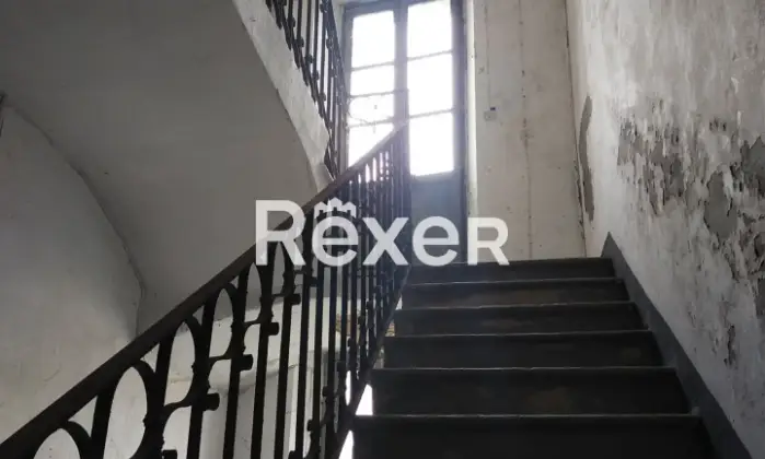 Rexer-TORTONA-Caseggiato-residenziale-con-negozi-a-pochi-passi-dal-centro-di-Tortona-Garage