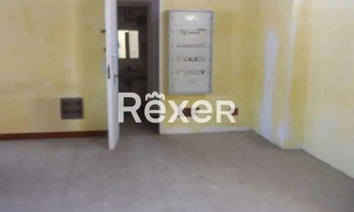 Rexer-BERGAMO-Ex-filiale-bancaria-a-Bergamo-Altro