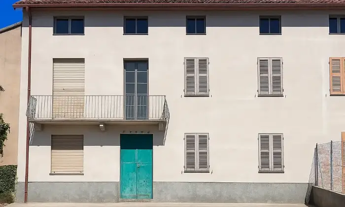 Rexer-Morano-sul-Po-Elevato-potenziale-per-questa-ampia-casa-colonica-da-ristrutturare-Facciata