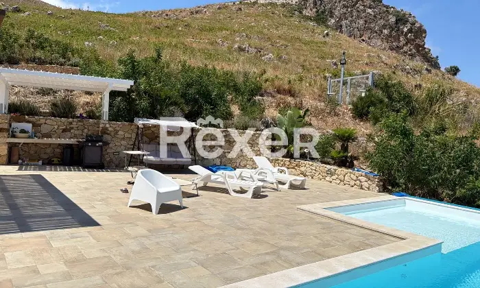 Rexer-Castellammare-del-Golfo-Villa-con-piscina-con-vista-panoramica-a-Castellammare-del-Golfo-Altro