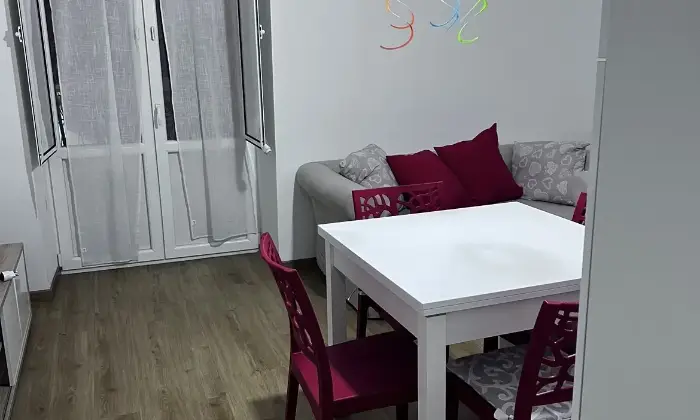 Rexer-Taranto-Vendesi-appartamento-pieno-centro-locato-Altro