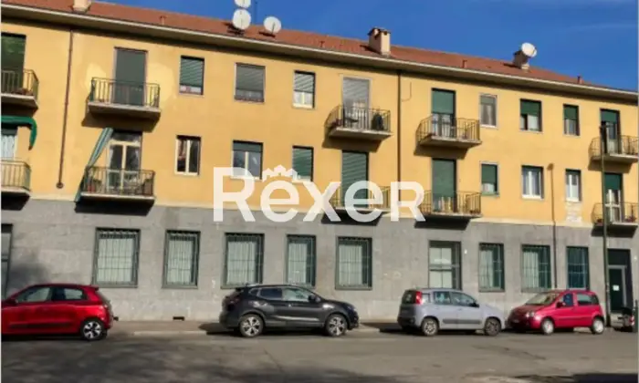 Rexer-TORINO-Ex-filiale-bancaria-con-deposito-complessivi-mq-Terrazzo