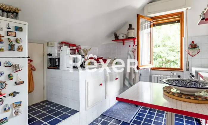 Rexer-ZOAGLI-Zoagli-Attico-vista-mare-Cucina