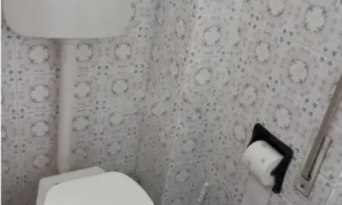 Rexer-Voghera-Quadrilocale-in-vendita-in-via-Vittorio-Veneto-a-Voghera-Bagno