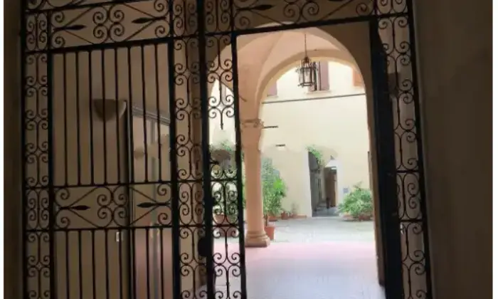 Rexer-Mantova-Vendesi-LOFT-Via-Mazzini-a-Mantova-Altro