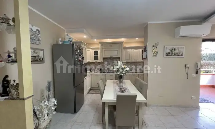 Rexer-Briatico-VILLETTA-A-SCHIERA-ARREDATA-CHIAVI-IN-MANO-Cucina