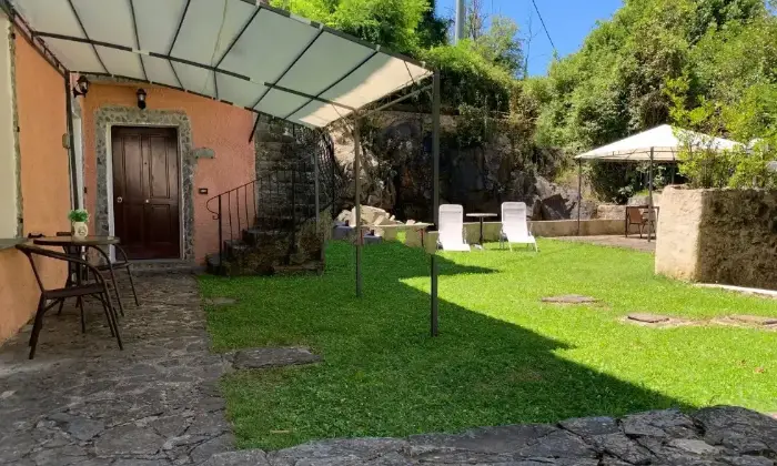 Rexer-Bagnone-Vendesi-appartamenti-a-Bagnone-Giardino