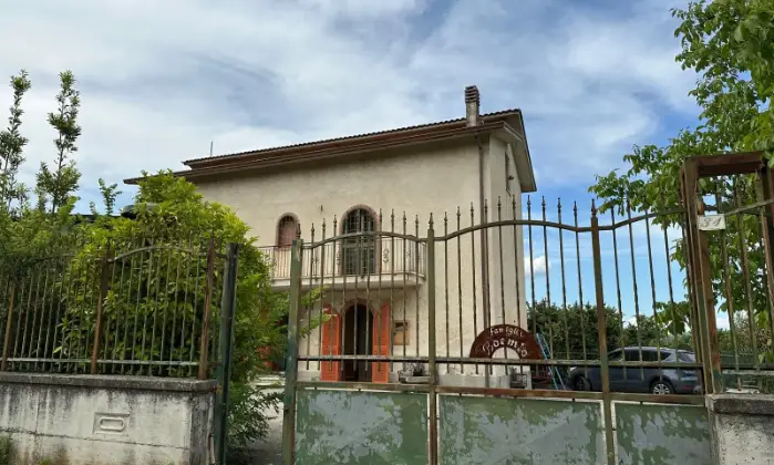 Rexer-San-Martino-Valle-Caudina-Vendesi-casa-in-montagna-a-San-Martino-Valle-Caudina-AV-Facciata
